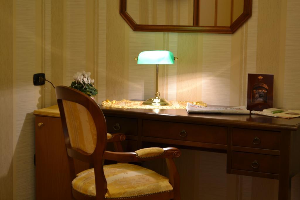 Hotel Ristorante Donato Calvizzano Eksteriør billede