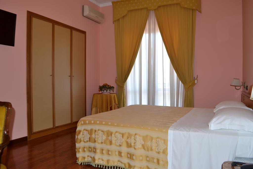 Hotel Ristorante Donato Calvizzano Eksteriør billede