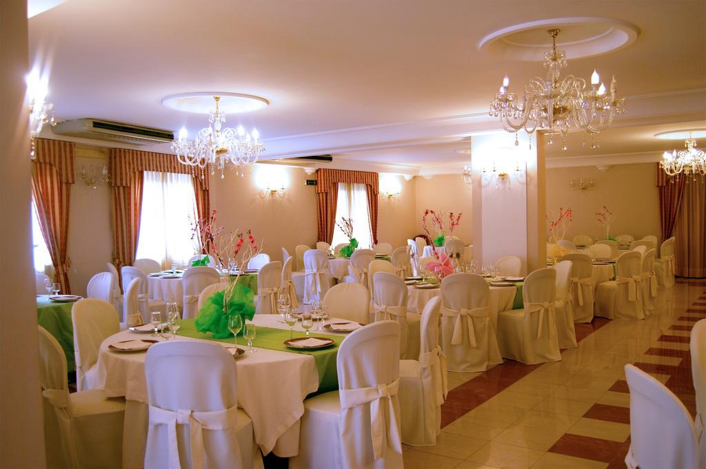 Hotel Ristorante Donato Calvizzano Eksteriør billede