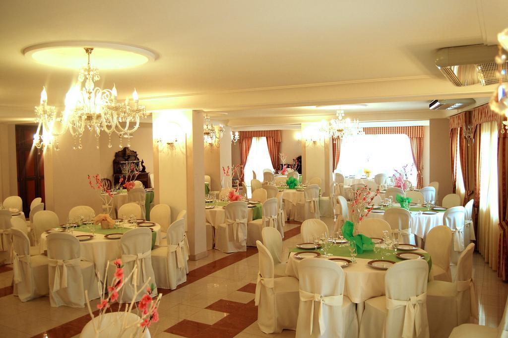 Hotel Ristorante Donato Calvizzano Eksteriør billede