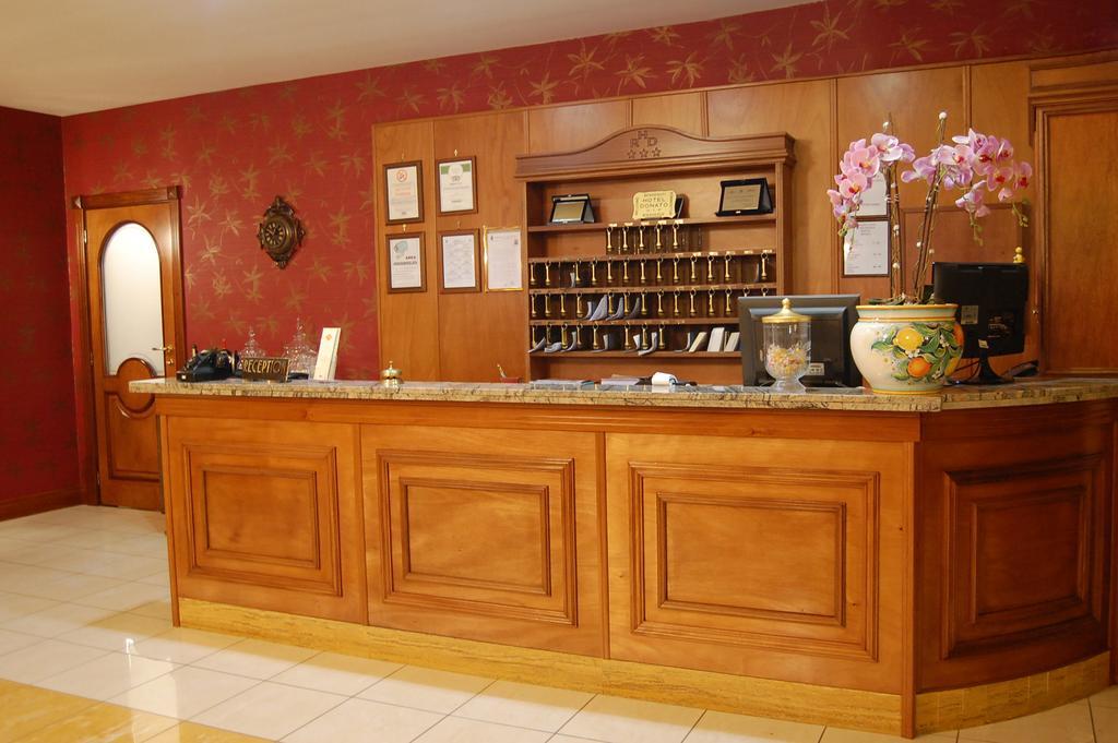 Hotel Ristorante Donato Calvizzano Eksteriør billede