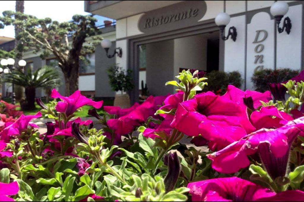 Hotel Ristorante Donato Calvizzano Eksteriør billede