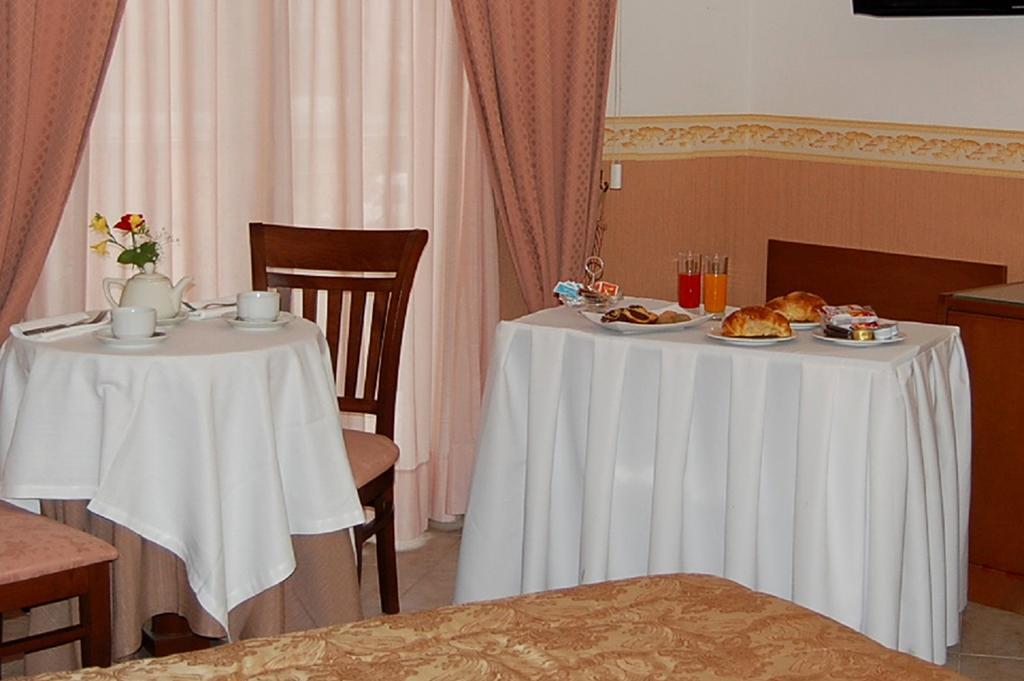 Hotel Ristorante Donato Calvizzano Eksteriør billede