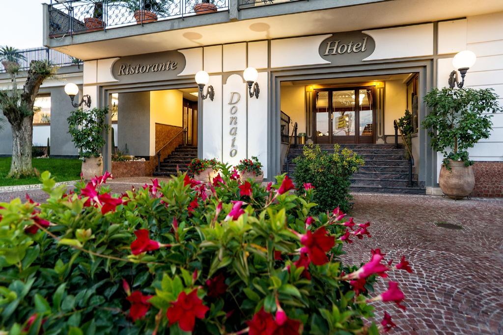 Hotel Ristorante Donato Calvizzano Eksteriør billede